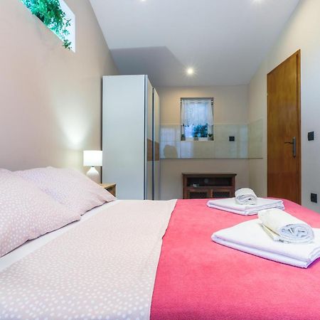 Apartman Lena Vrsar Bagian luar foto