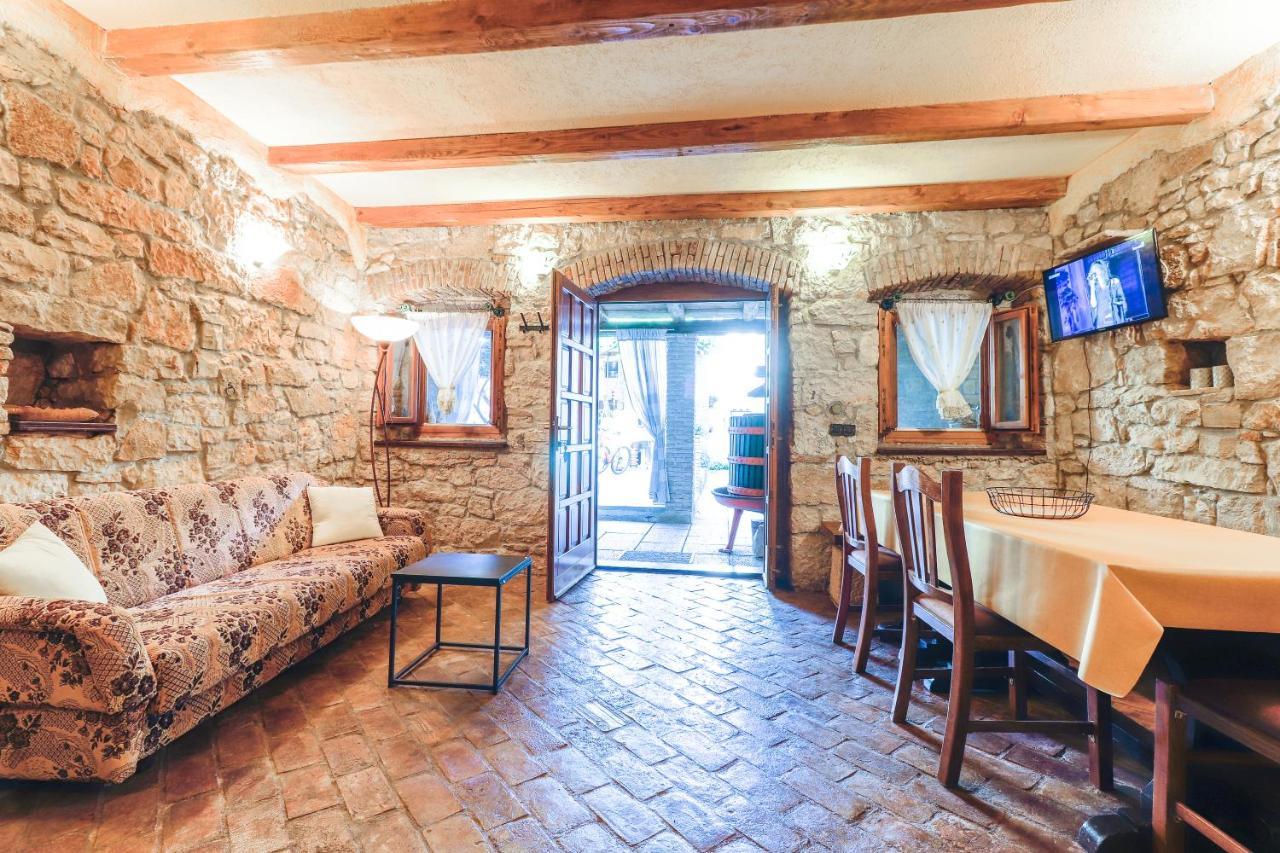 Apartman Lena Vrsar Bagian luar foto
